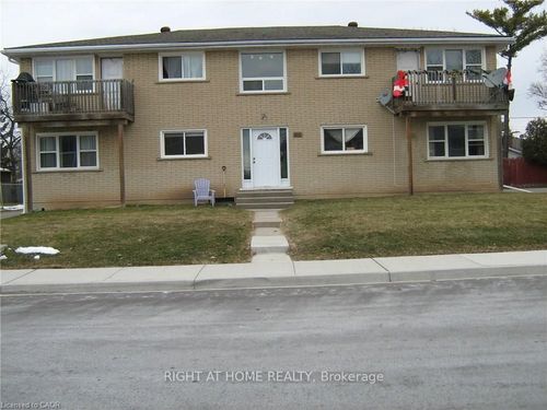 115 6th Ave, Brantford, ON, N3S1B1 | Card Image