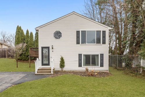 6 Tennyson Road, Warwick, RI, 02888 | Card Image