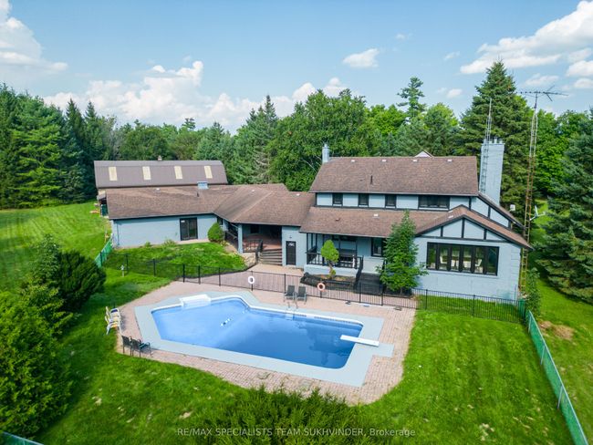 8889 10 Sideroad, House other with 5 bedrooms, 5 bathrooms and 20 parking in Milton ON | Image 30