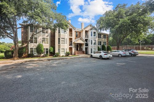 6203 Rosecroft Dr, Charlotte, NC, 28215-3663 | Card Image