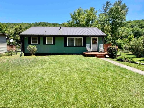 523 Maple Ave, Grafton, WV, 26354-1819 | Card Image