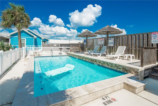 14209 Anegada Dr, Condo with 2 bedrooms, 2 bathrooms and 2 parking in Corpus Christi TX | Image 14