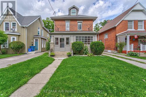 40 Douro St, Stratford, ON, N5A3R3 | Card Image