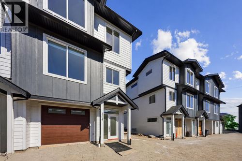 104-143 Green Ave W, Penticton, BC, V2A3S9 | Card Image