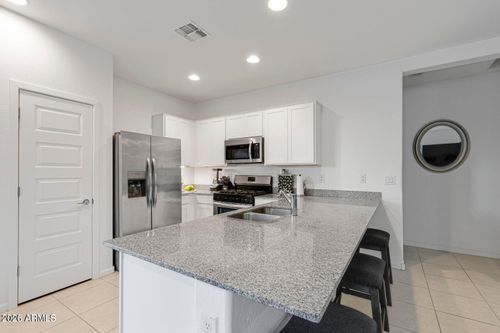 9416 W Heatherbrae Dr, Phoenix, AZ, 85037-0852 | Card Image