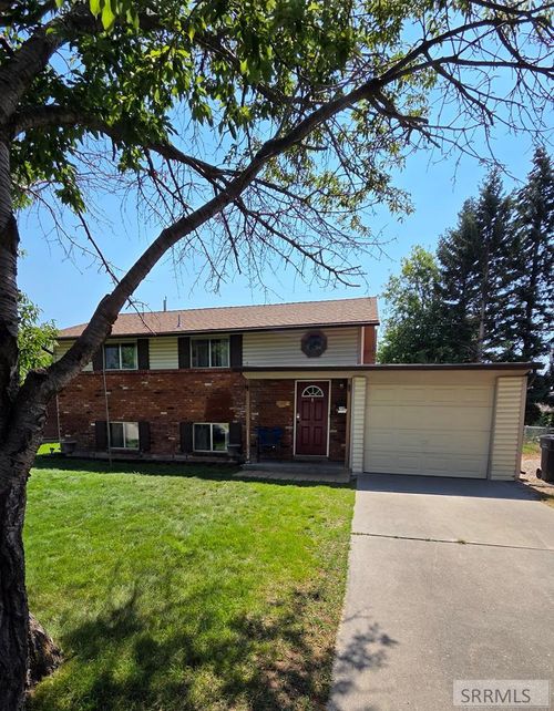 740 Melrose Dr, Idaho Falls, ID, 83401-3250 | Card Image