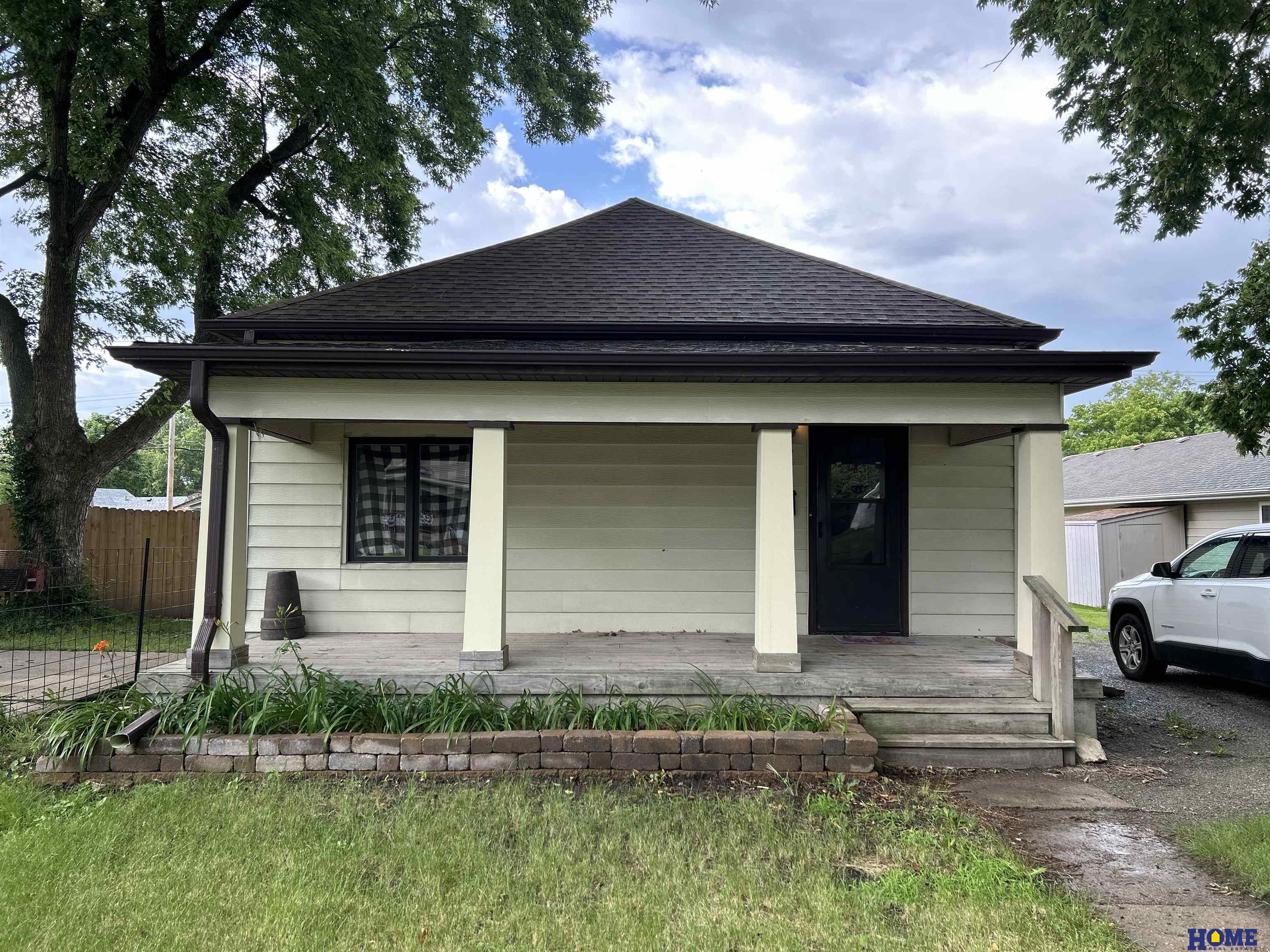 Bell St, Beatrice, NE 68310