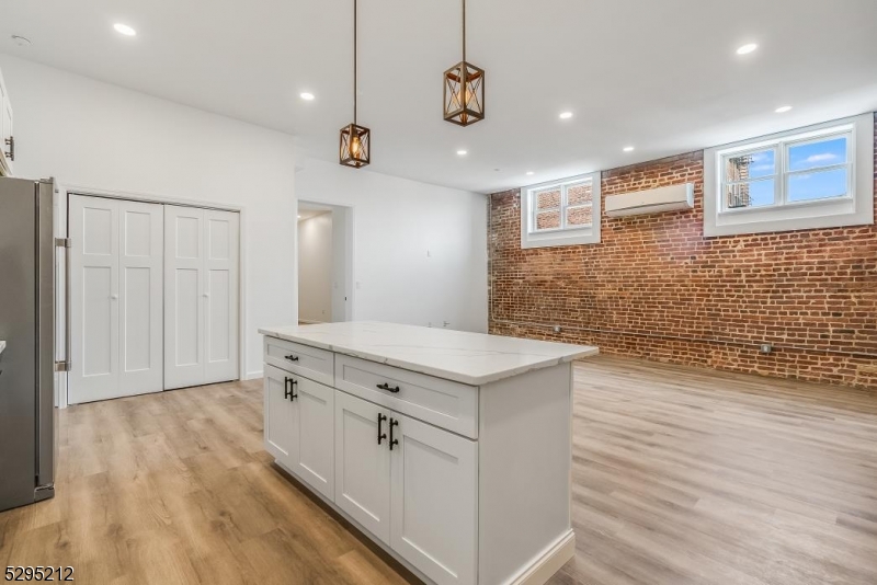 Residential Lease in Newton Town 5