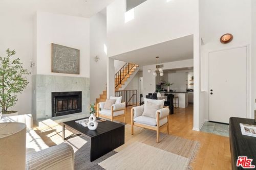 203-12515 Pacific Ave, Venice, CA, 90291-2530 | Card Image