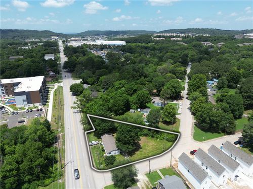 602 W 15th St, Fayetteville, AR, 72701-6803 | Card Image