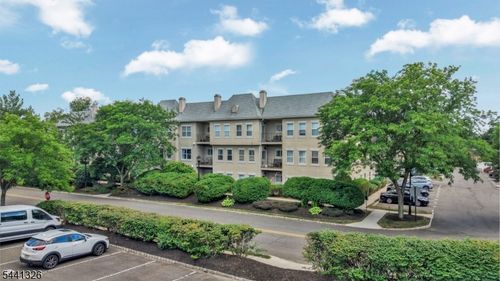 409-409 Brittany Dr, Wayne, NJ, 07470-3289 | Card Image