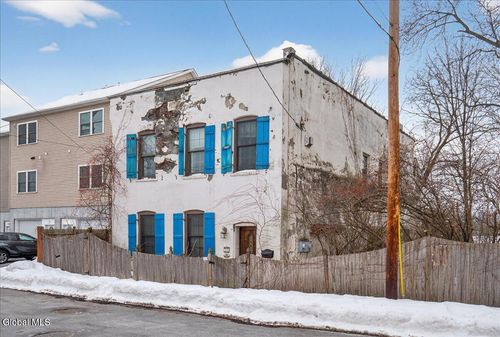 32 Front St, Waterford, NY, 12188-2528 | Card Image