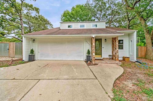 1237 Chisholm Trl, Pensacola, FL, 32514-3222 | Card Image