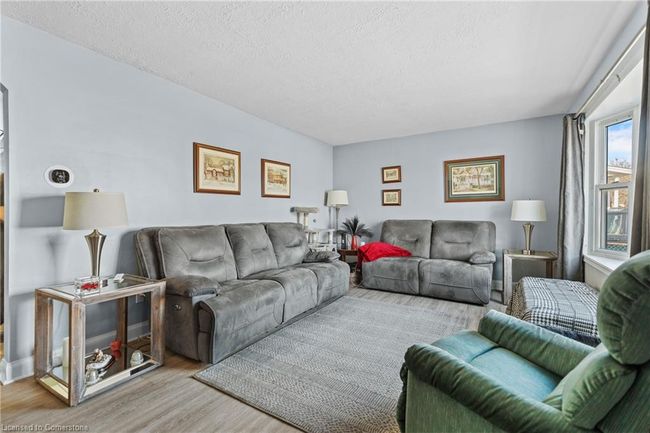 6092 Harold St, House other with 3 bedrooms, 2 bathrooms and 5 parking in Niagara Falls ON | Image 5