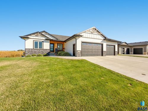 130 E Alberta Trl, Tea, SD, 57064-2555 | Card Image