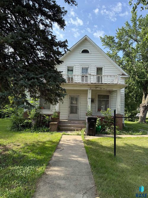 203 E 2nd St, Marion, SD, 57043-2122 | Card Image