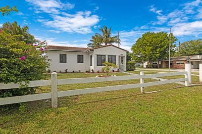 Main House | Image 1