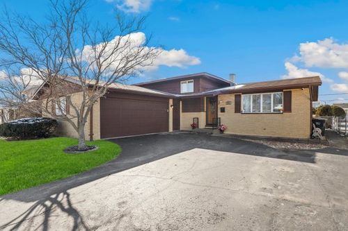 2951 193rd St, Lansing, IL, 60438-3731 | Card Image