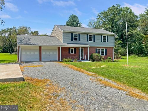 11094 Round Hill Dr, NOKESVILLE, VA, 20181-1704 | Card Image