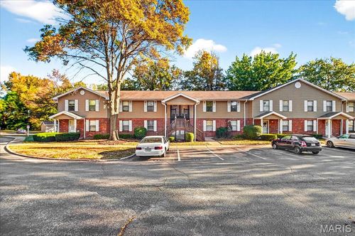 1831 New Sun Ct, Florissant, MO, 63031-9103 | Card Image