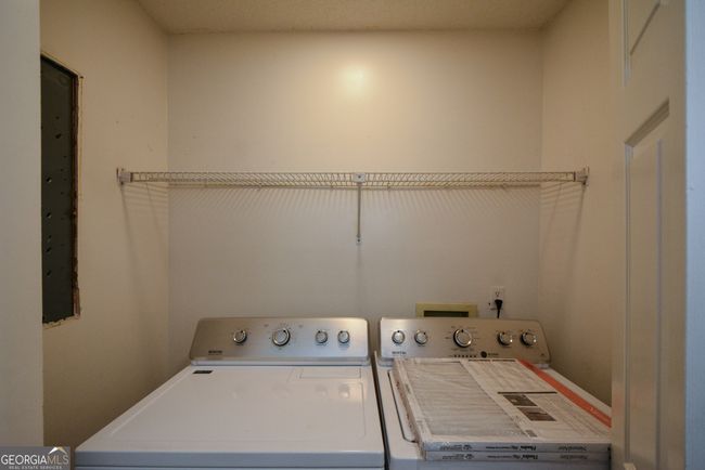 154 Waverly Dr, Condo with 3 bedrooms, 2 bathrooms and null parking in Alpharetta GA | Image 29
