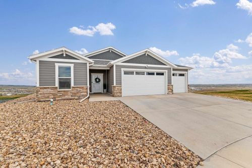 654 Aaron Ct, Rapid City, SD, 57703-1744 | Card Image