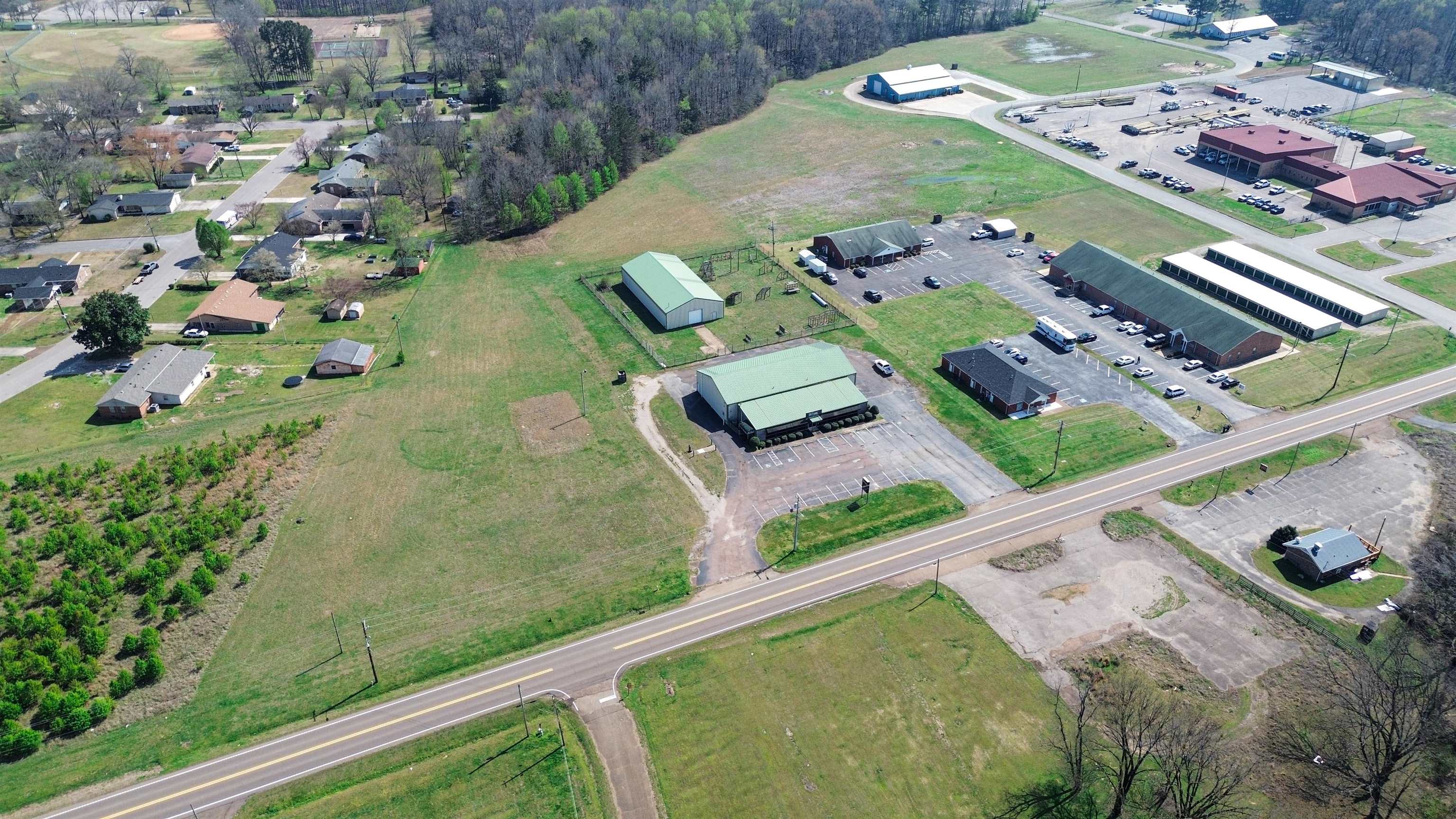 Commercial Sale in Bolivar 3