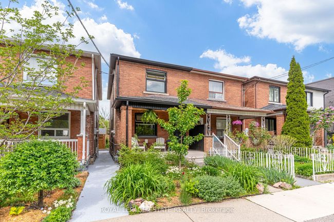 118 Mulock Ave, House attached with 3 bedrooms, 2 bathrooms and 1 parking in Toronto ON | Image 49