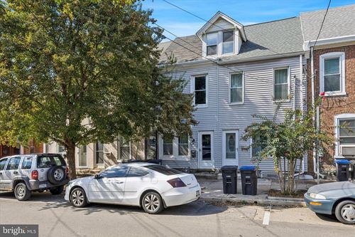 108 Maple St, CONSHOHOCKEN, PA, 19428-1828 | Card Image