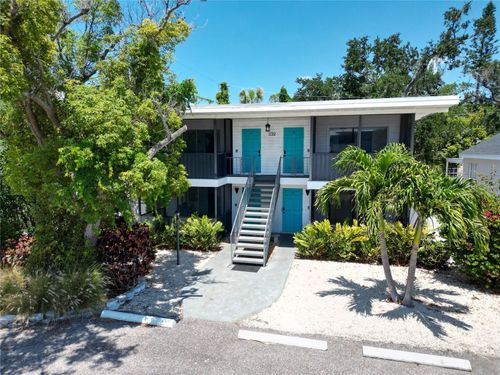 1739 Siesta Dr, SARASOTA, FL, 34239-5938 | Card Image