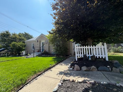 215 E 5th St, Rushville, IN, 46173-1624 | Card Image