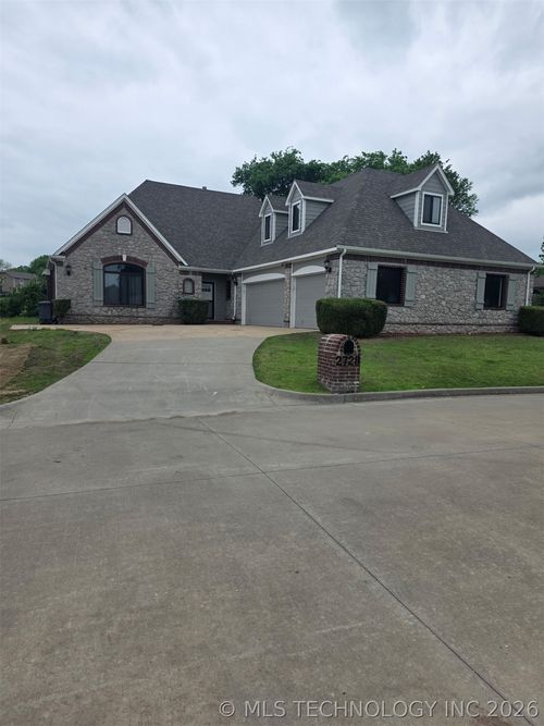 2728 W 66th Place, Tulsa, OK, 74132 | Card Image