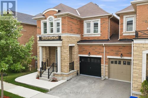 127 Huguenot Road, Oakville (GO Glenorchy), ON, L8H0M3 | Card Image