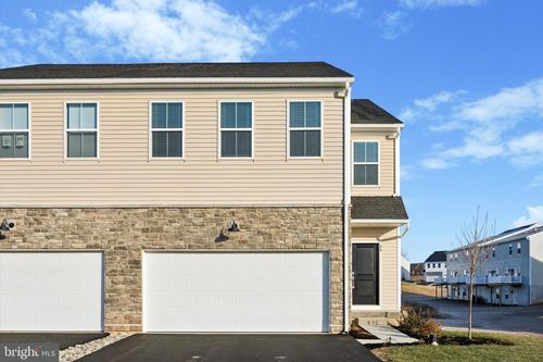 24 Painters Way, POTTSTOWN, PA, 19465-7940 | Card Image