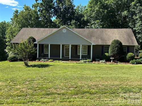 1724 Wellington Avenue, Newton, NC, 28658 | Card Image