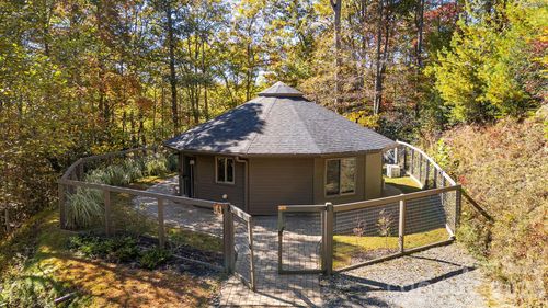 16 Caddis Ct, Marshall, NC, 28753-0497 | Card Image