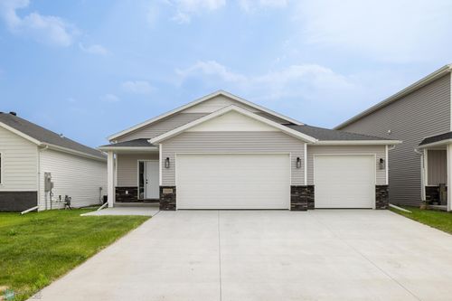 2600 74th Ave S, Fargo, ND, 58104-7410 | Card Image