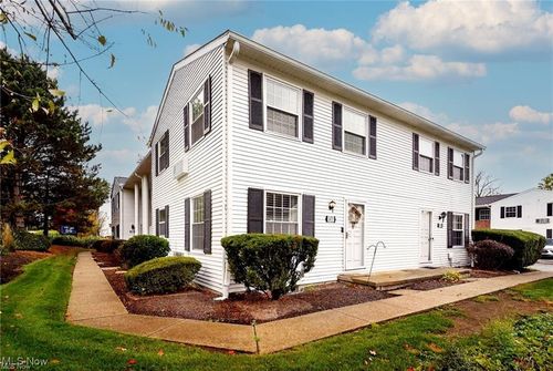 1473 Munroe Falls Ave, Cuyahoga Falls, OH, 44221-3673 | Card Image