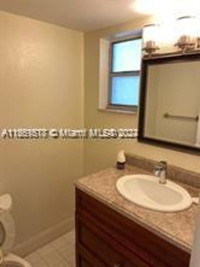 110 - 4205 N University Dr, Condo with 1 bedrooms, 1 bathrooms and null parking in Sunrise FL | Image 3