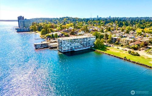 215-2040 43rd Ave E, Seattle, WA, 98112-2771 | Card Image