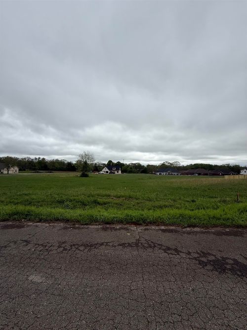 870 Oakview Cir, Killen, AL, 35645-6937 | Card Image