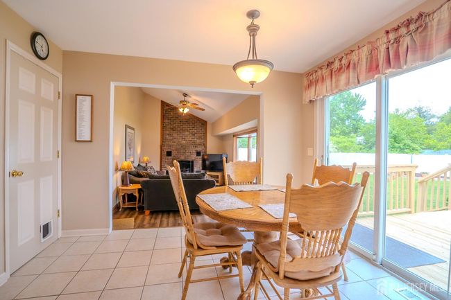 5 Wetherhill Way, House other with 4 bedrooms, 3 bathrooms and null parking in Dayton NJ | Image 37