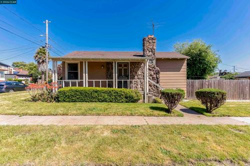 5526 Carl Ave, Richmond, CA, 94804-4920 | Card Image