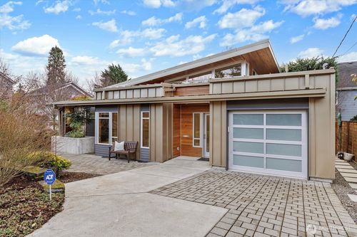 4057 Ne 56th St, Seattle, WA, 98105-2234 | Card Image