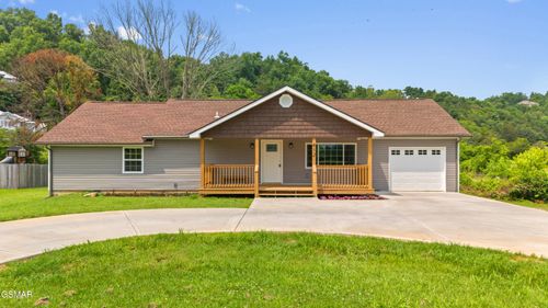 412 Apple Valley Rd, Sevierville, TN, 37862-5432 | Card Image
