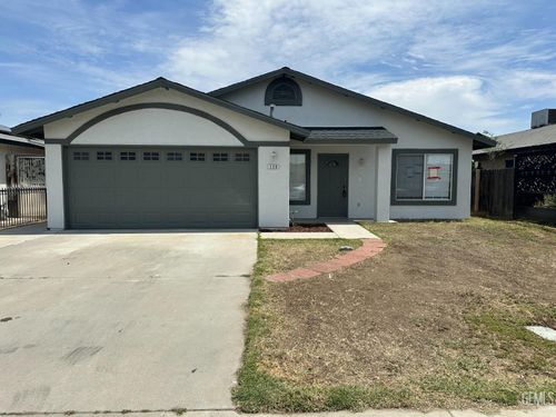 320 10th St, Mc Farland, CA, 93250-1371 | Card Image