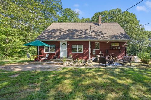 31 Leetes Island Rd, Guilford, CT, 06437-3027 | Card Image