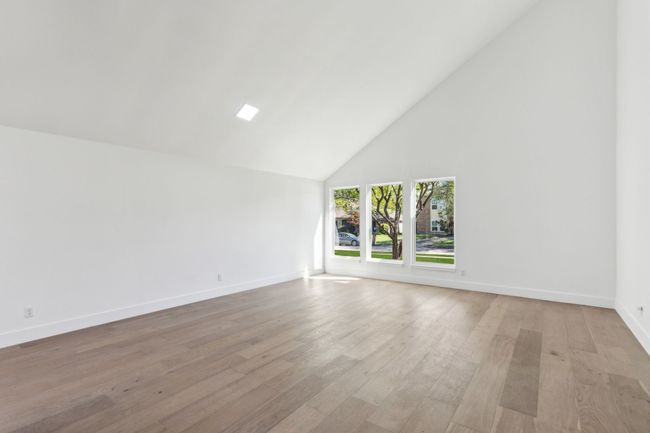 Large living area is great for entertaining. | Image 8