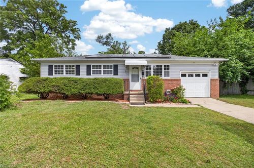 840 Brentwood Dr, Norfolk, VA, 23518-3635 | Card Image