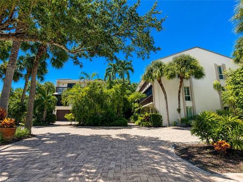 4-995 9th Ave, Naples, FL, 34102-8231 | Card Image